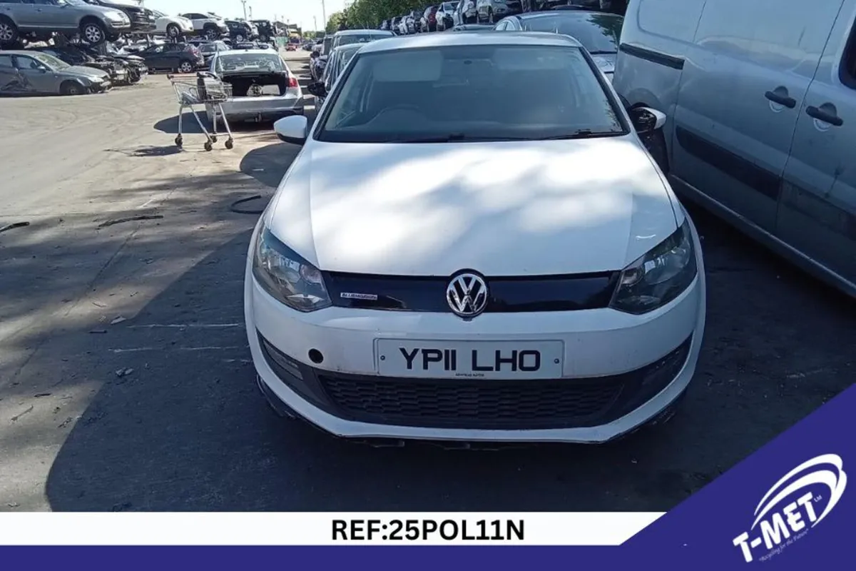 2011 VOLKSWAGEN POLO BREAKING FOR PARTS - Image 3
