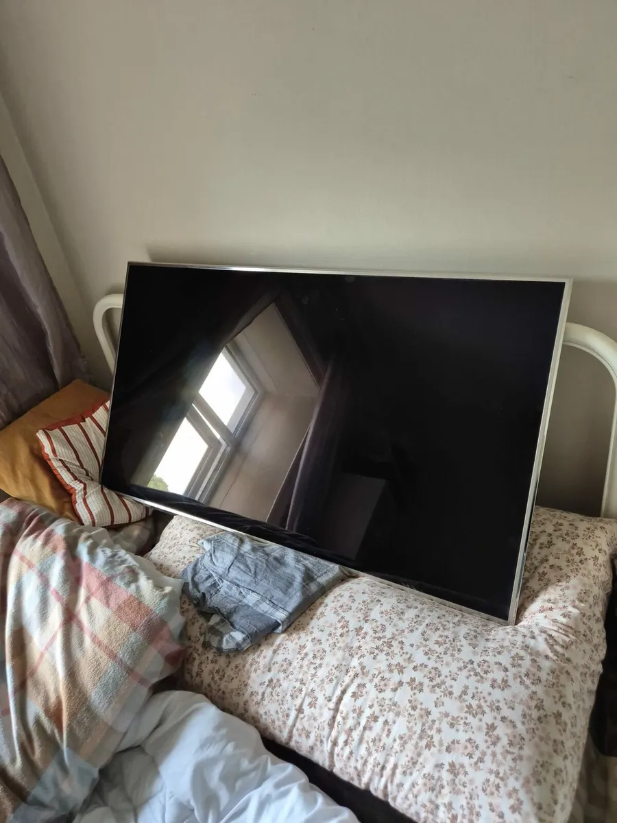 Samsung TV - Image 2