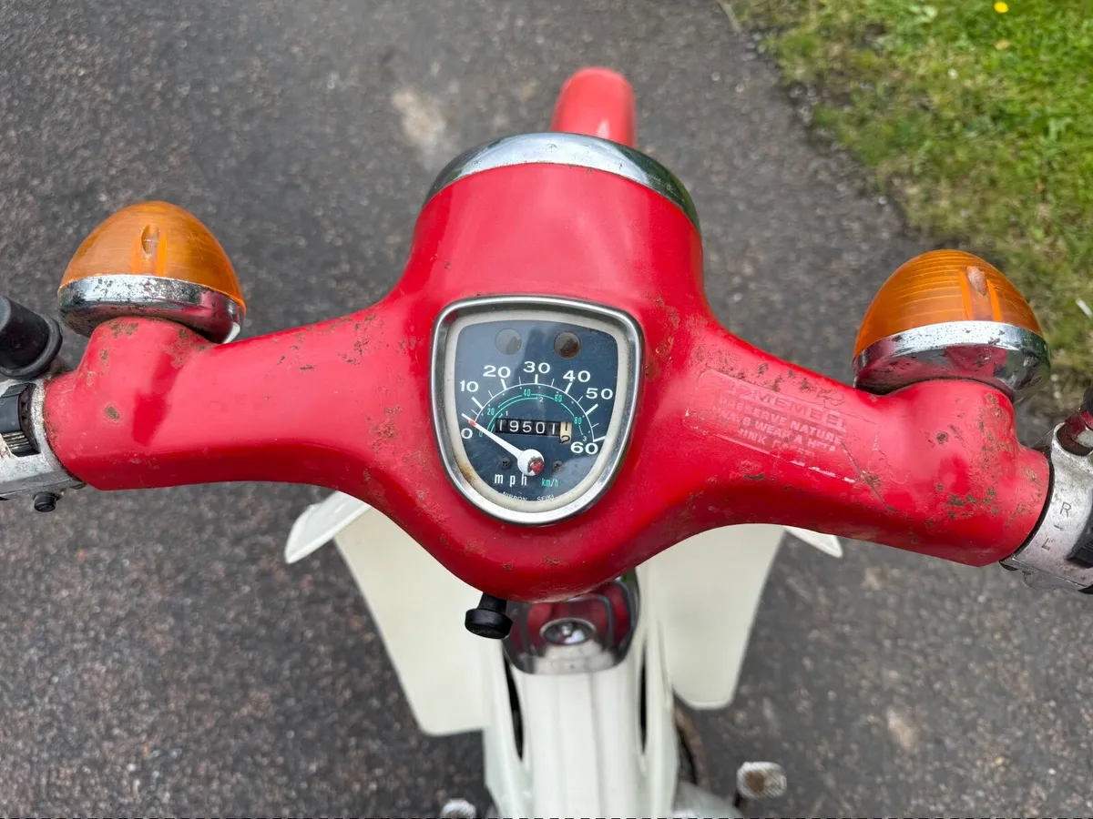 Honda c90 1982 - Image 3