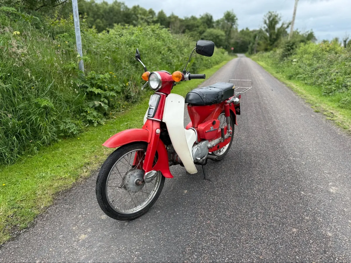 Honda c90 1982 - Image 1