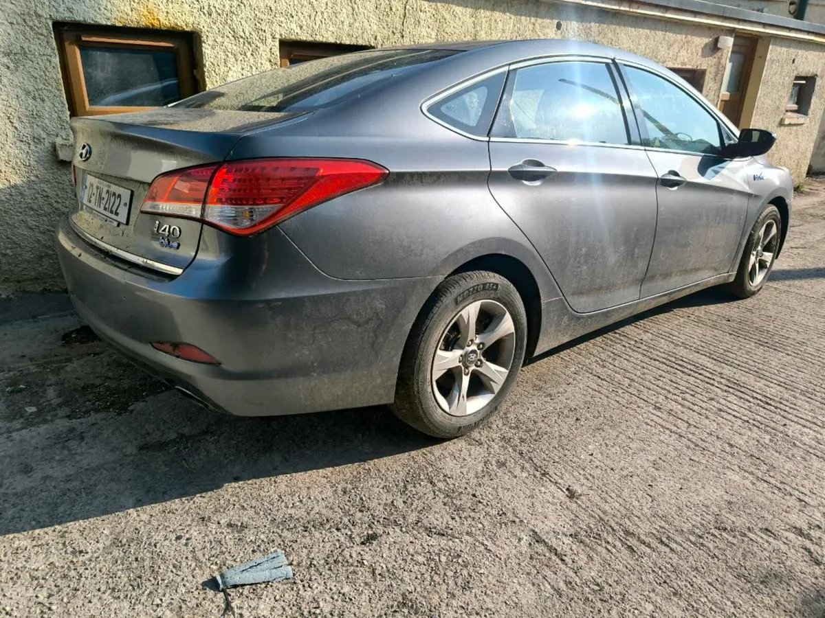 Hyundai i40 good engine no damage - Image 3