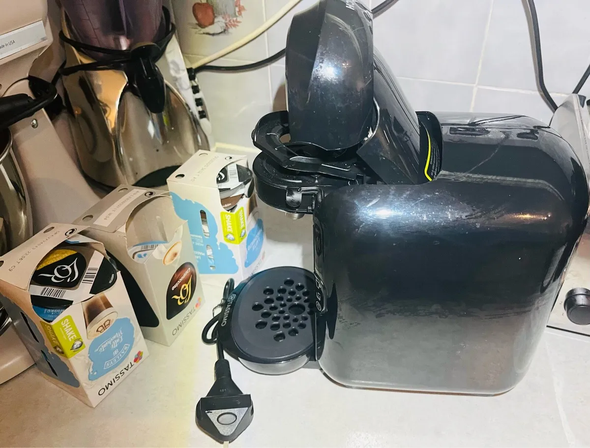 Working perfectly coffee machine + capsules - Image 4