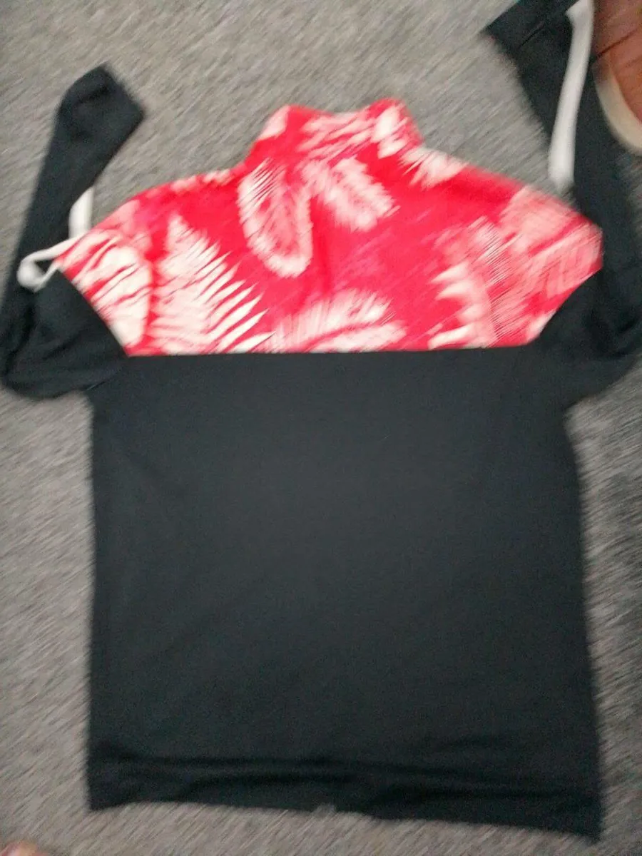Under Armour  zip up - Image 2