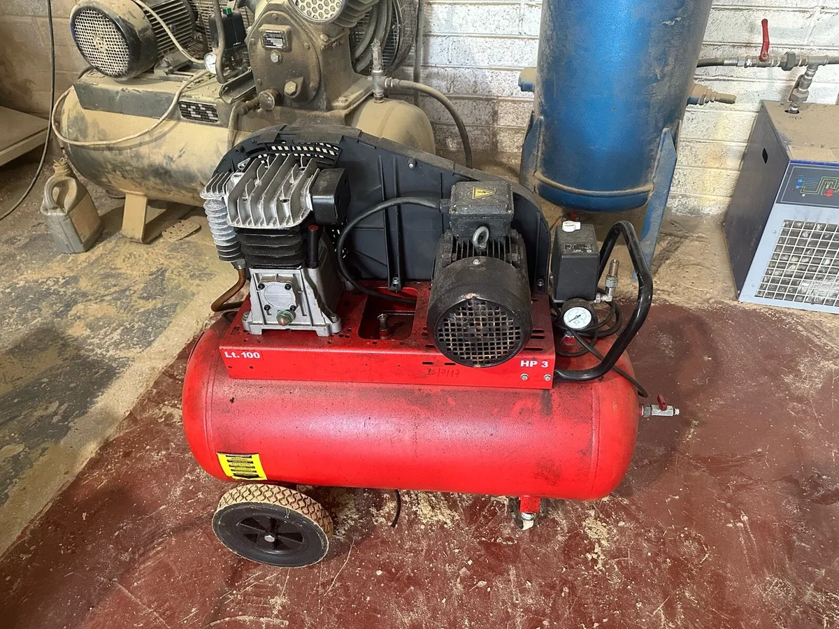 Air compressor