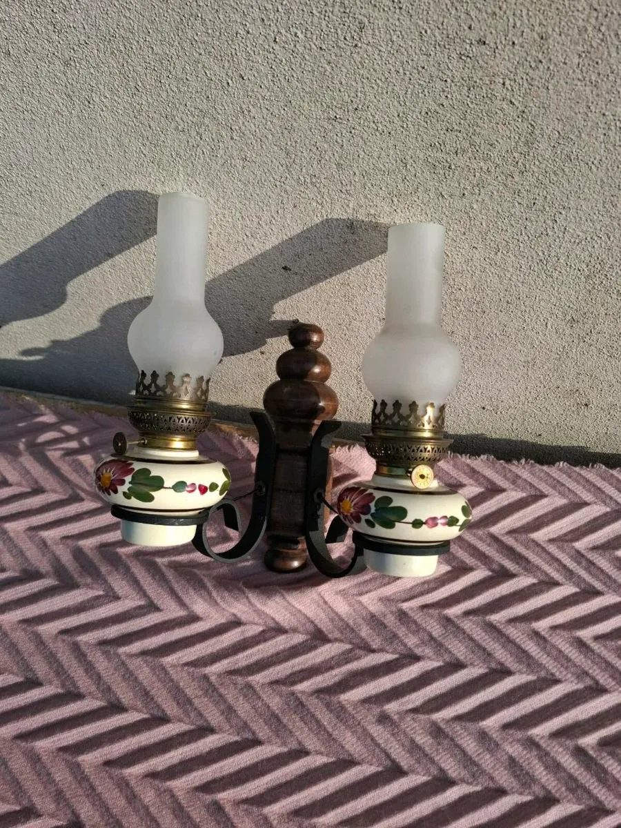 Electric oil lamp postage possible - Image 1