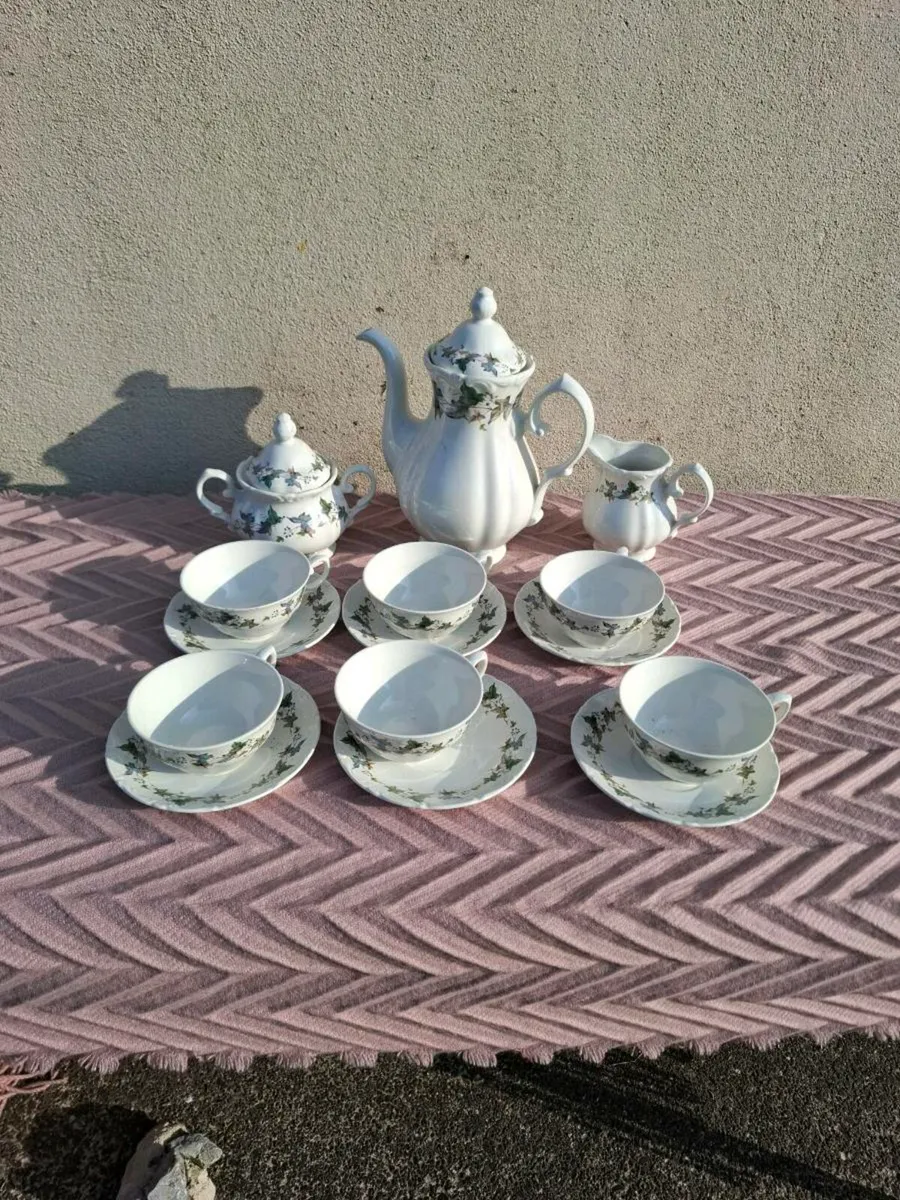 Leaf ceramic tea set postage possible - Image 1