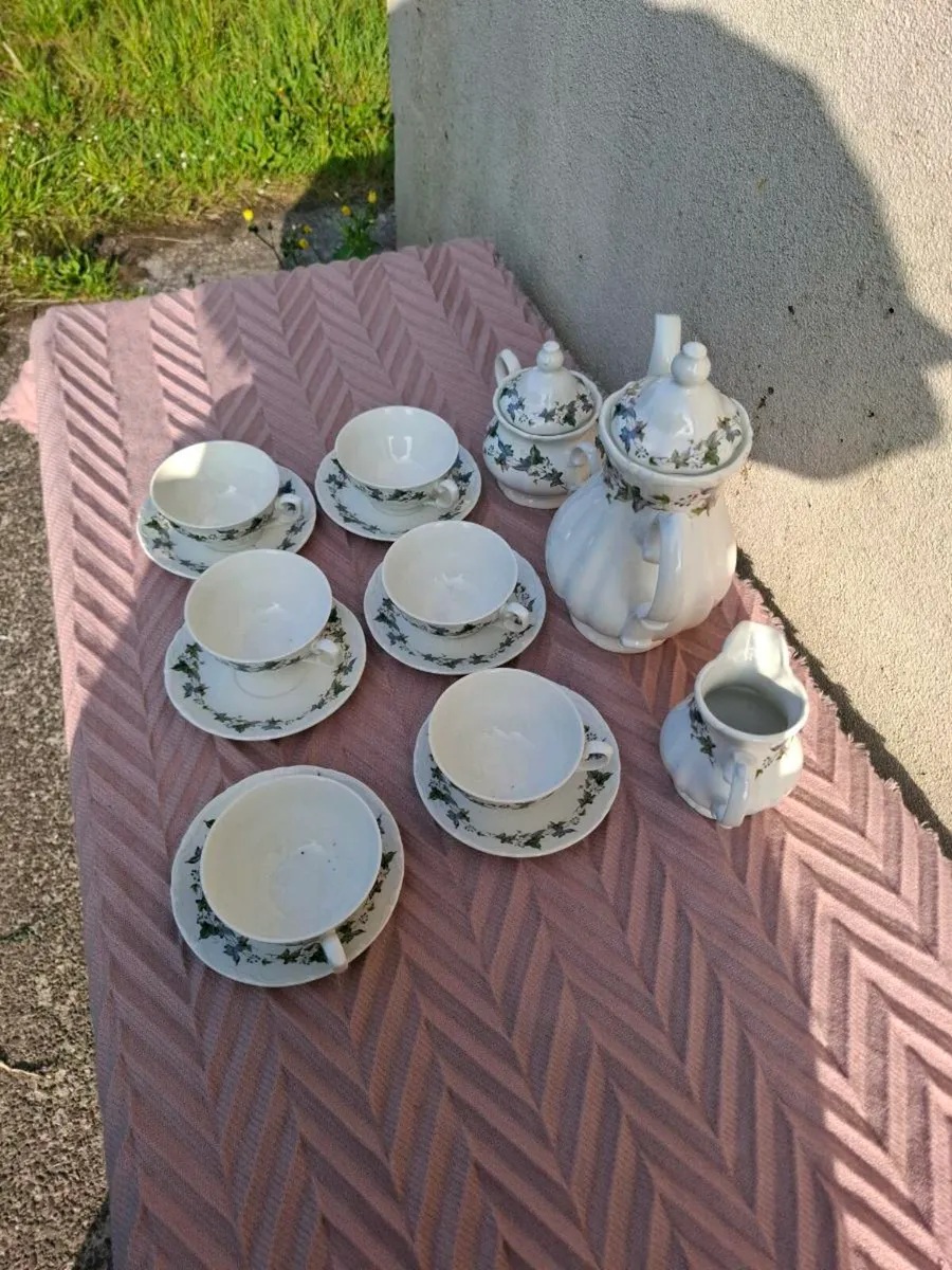Leaf ceramic tea set postage possible - Image 2
