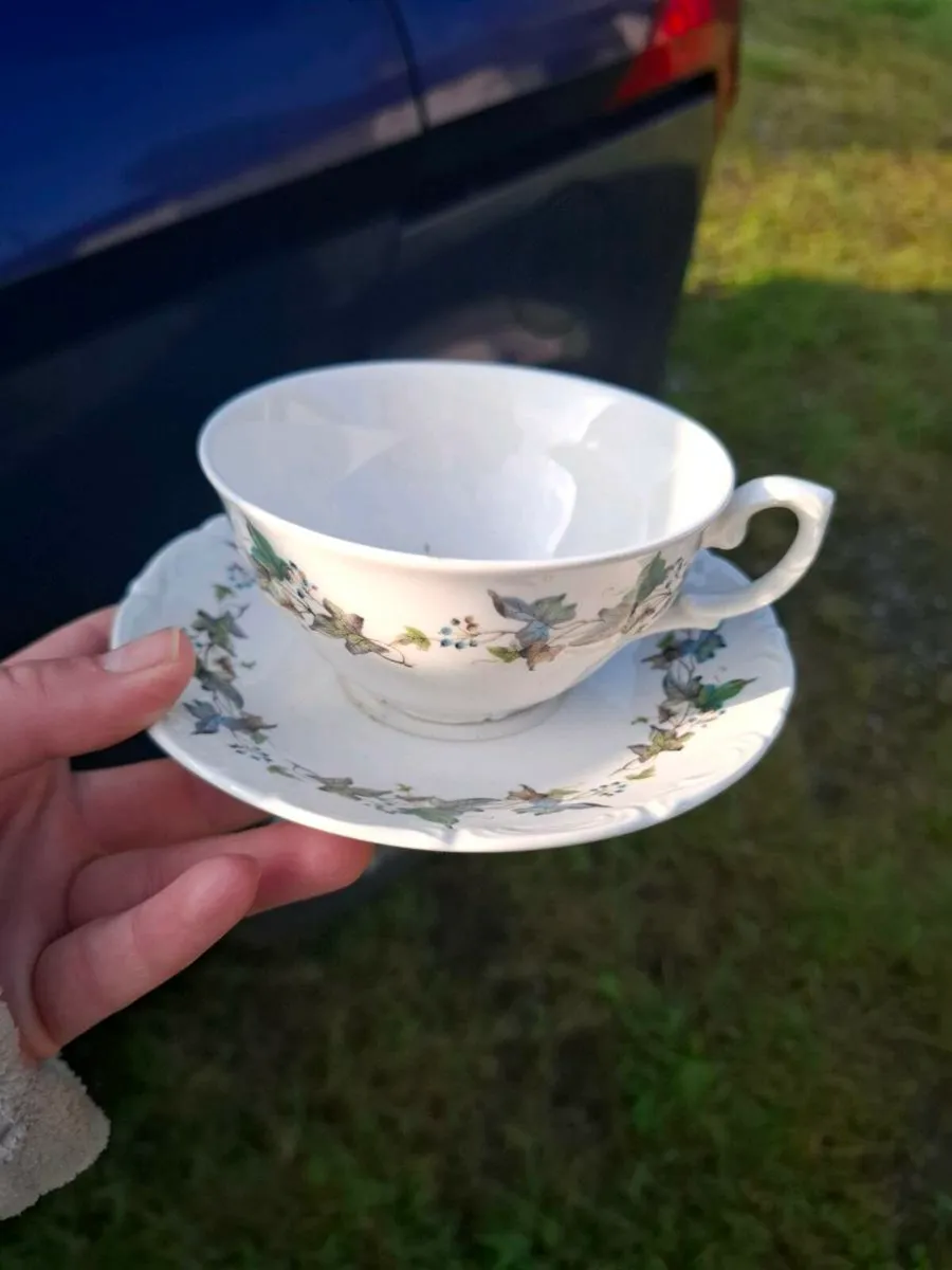 Leaf ceramic tea set postage possible - Image 3