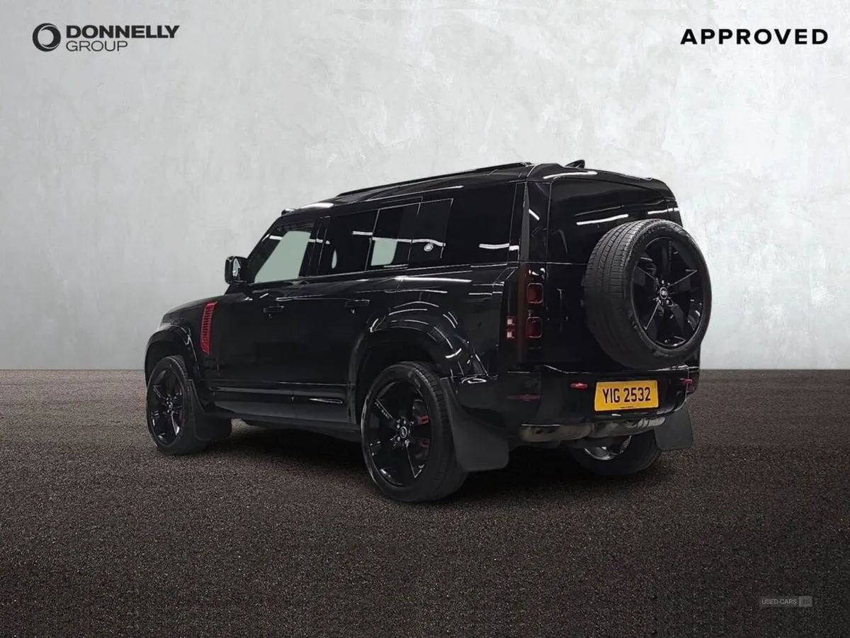 Land Rover Defender 3.0 D300 X-dynamic HSE 110 5d - Image 2