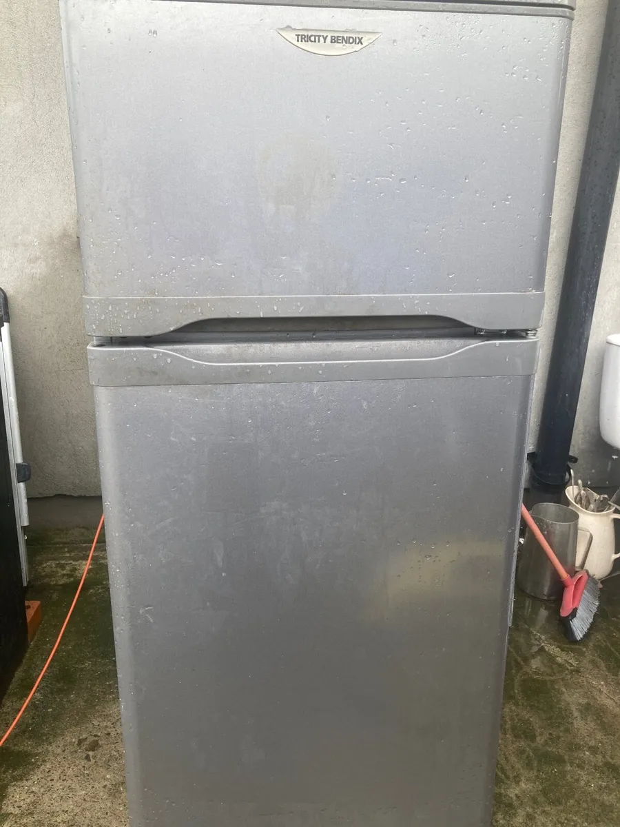 Fridge freezer - Image 2