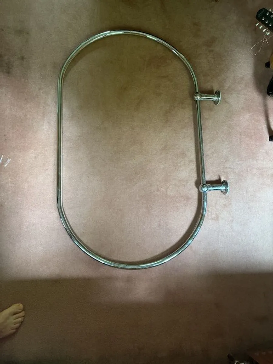Oval luxury shower curtain rail - Image 2
