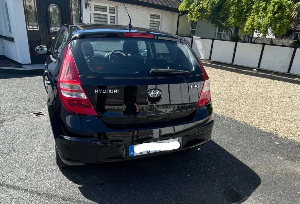 Hyundai i30 2011 - Image 2