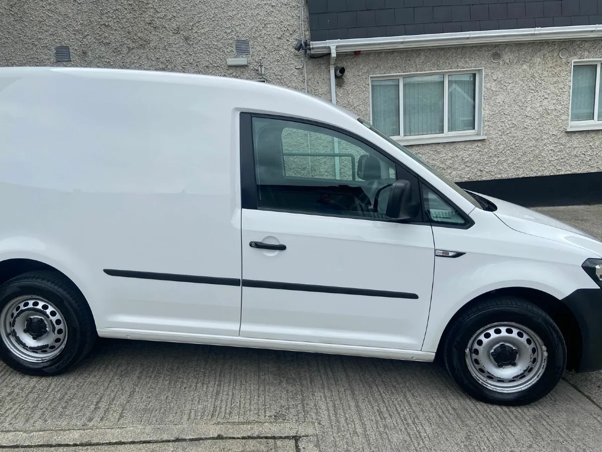 Volkswagen Caddy 2020 - Image 2