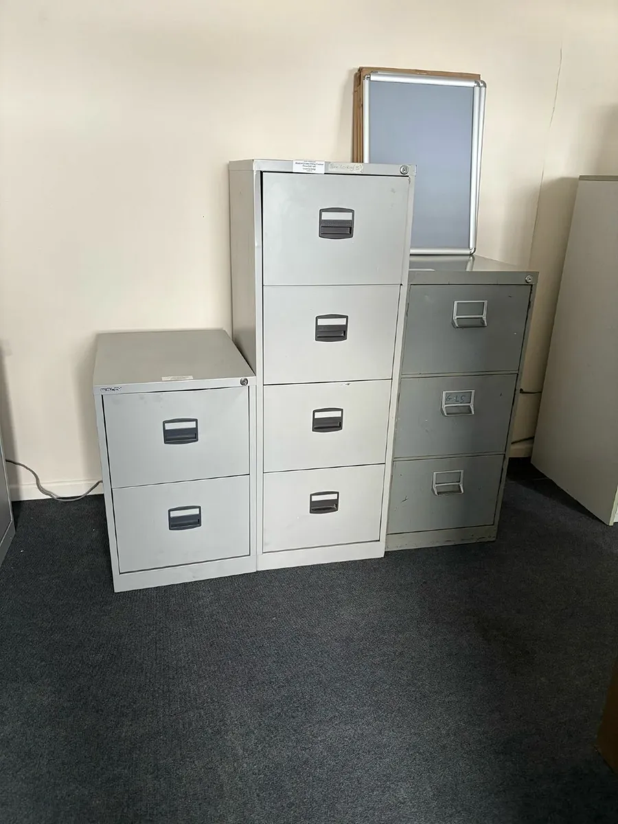 CLEARANCE AND USED STORAGE UNITS - FROM £40.00+VAT - Image 4