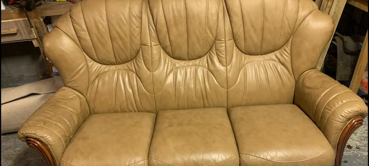 Armchair and sofa - Image 2