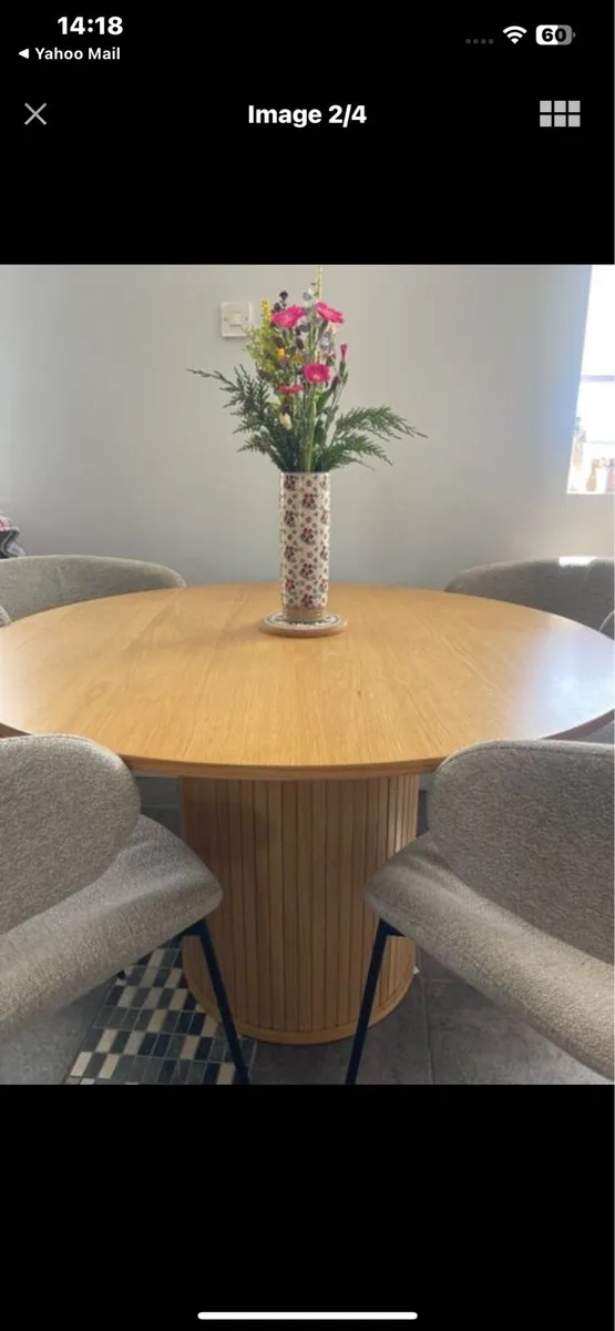 Dining room table and chairs - Image 4
