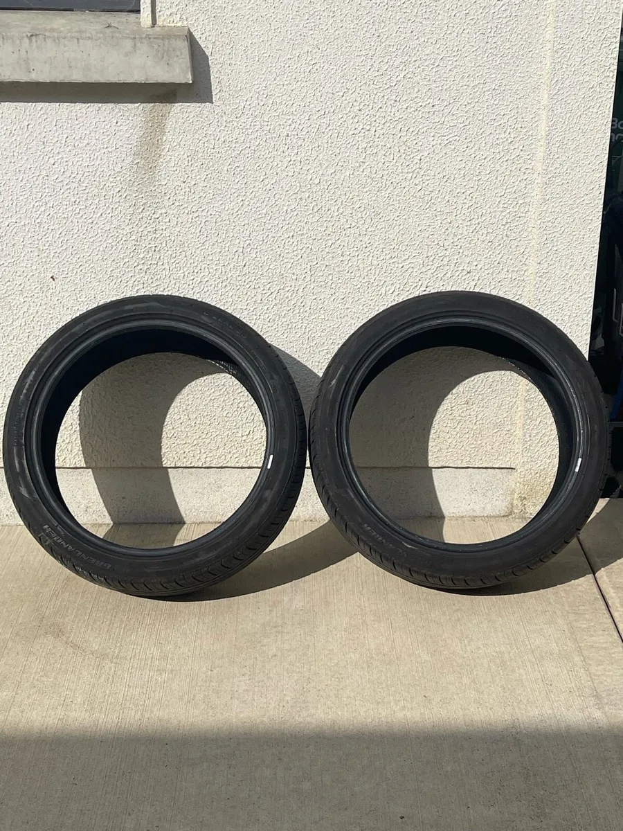 Tyres x2 - 225/40ZR19 - Image 1
