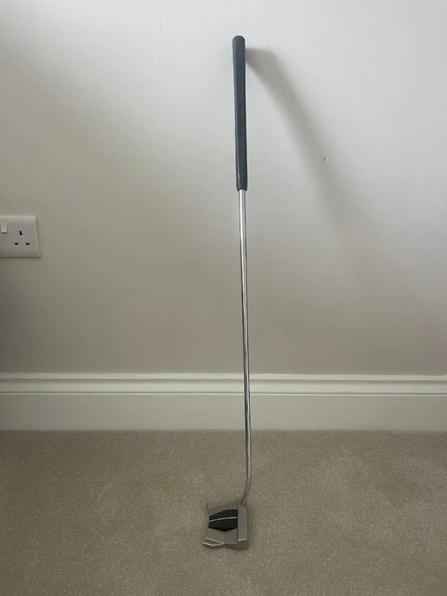 Scotty Cameron Phantom 11.5 Putter - Image 1