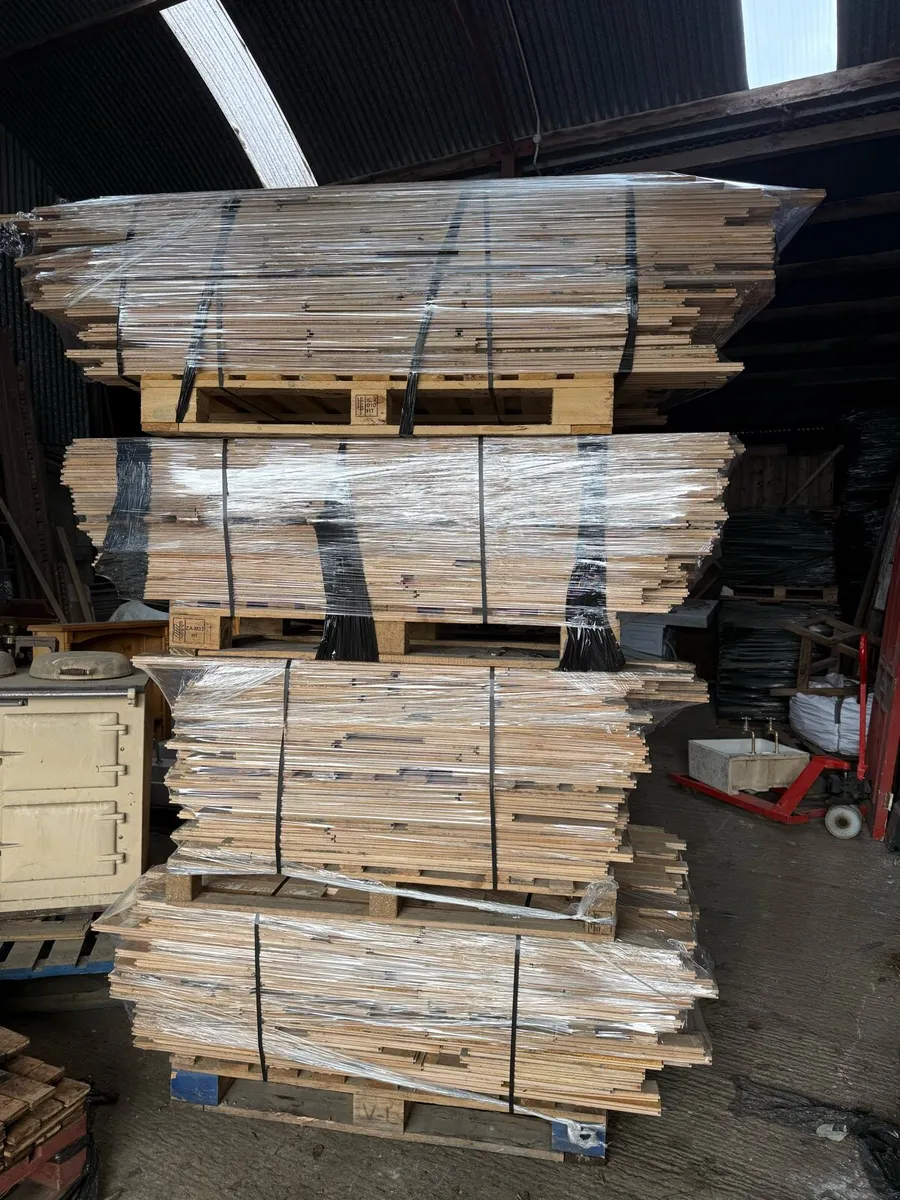 Quantity of reclaimed maple strip flooring - Image 1