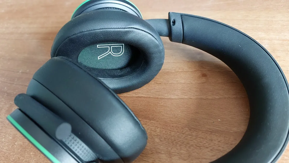 PS5 Games - South Park & Uncharted, Xbox Headset - Image 4