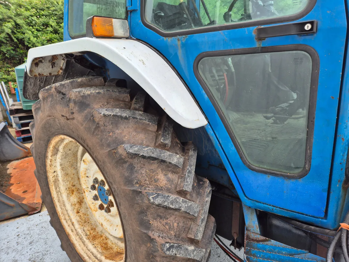 FORD 6410 & LOADER - Image 3