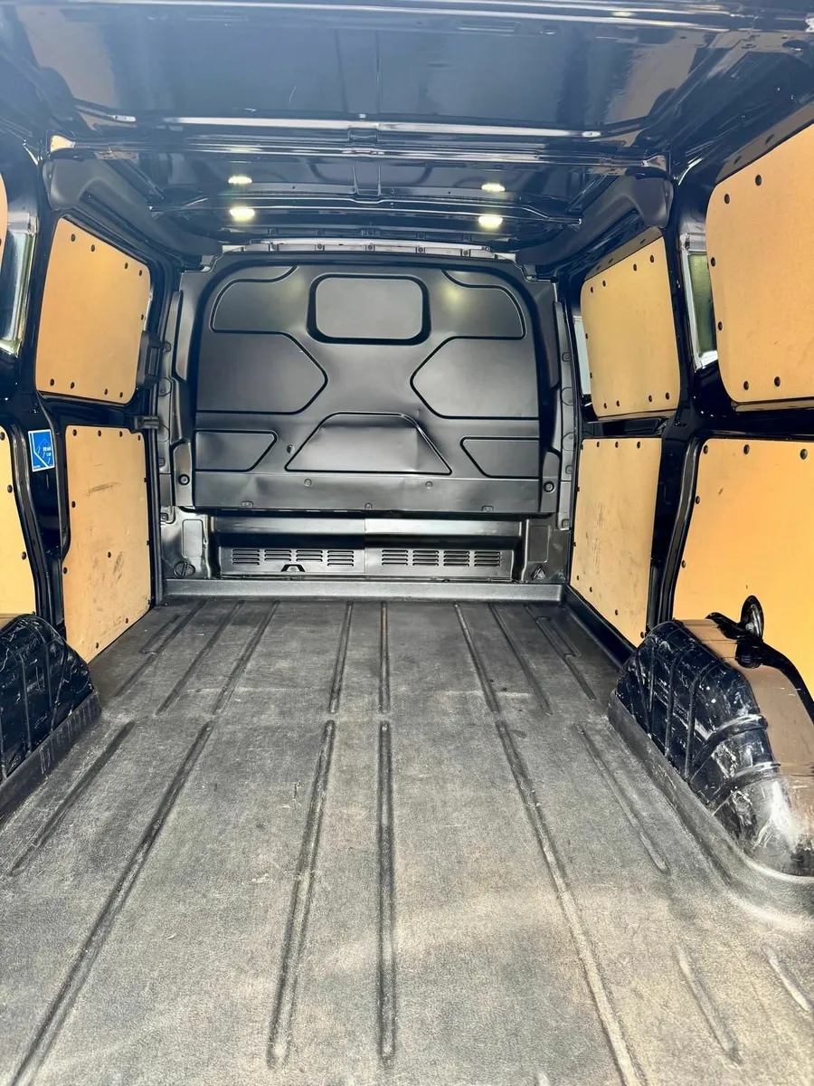 Ford Transit Custom 2016 - Image 2