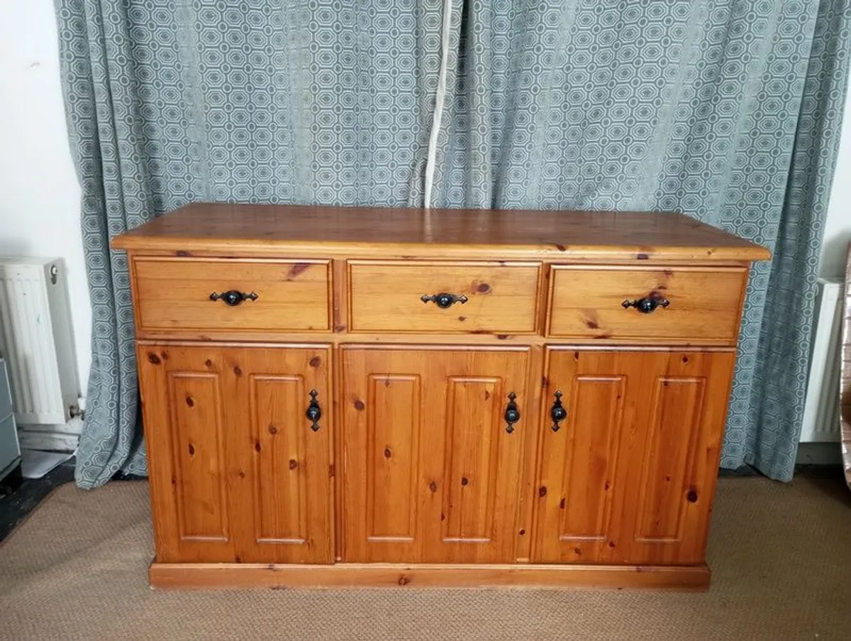 Solid pine sideboard - Image 1