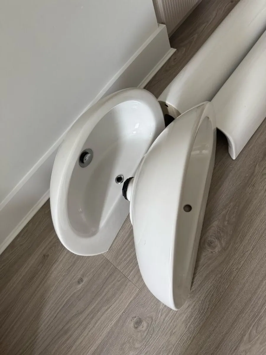 Two brand new sinks 55cm - Image 4