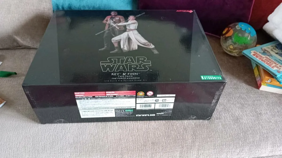 Star Wars Rey and Finn 1/10 scale Kotobukiya - Image 1