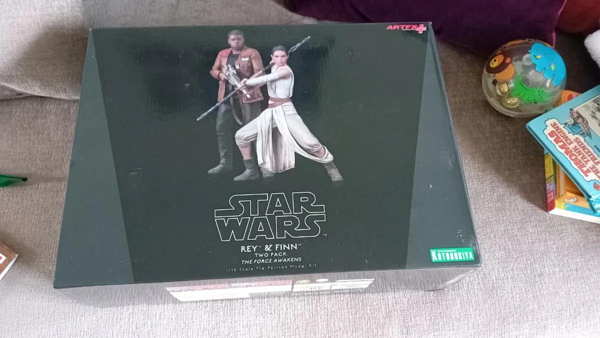 Star Wars Rey and Finn 1/10 scale Kotobukiya - Image 2