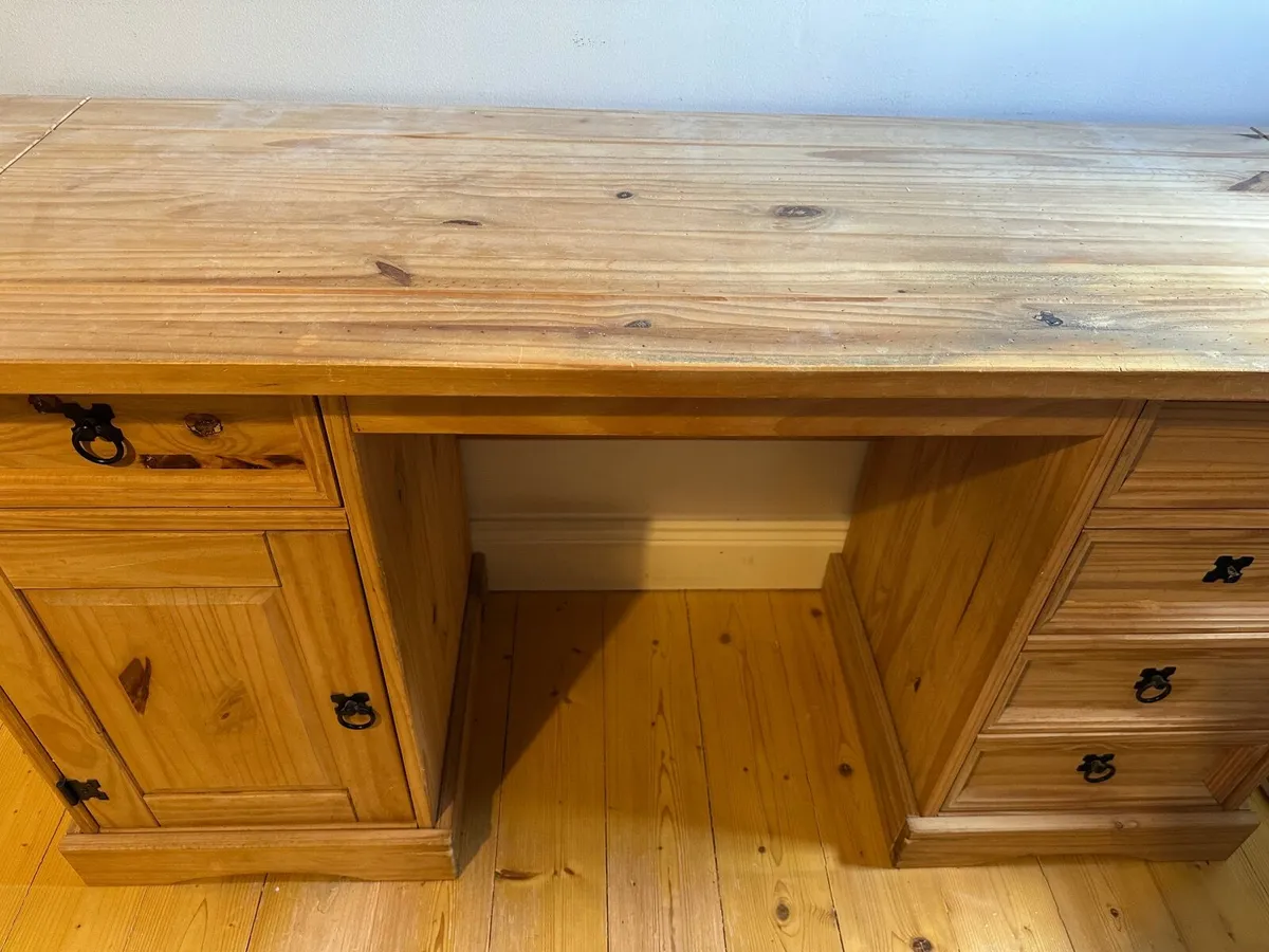 School desk - Image 3