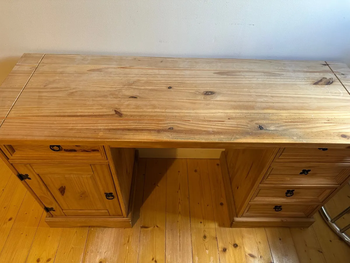 School desk - Image 4