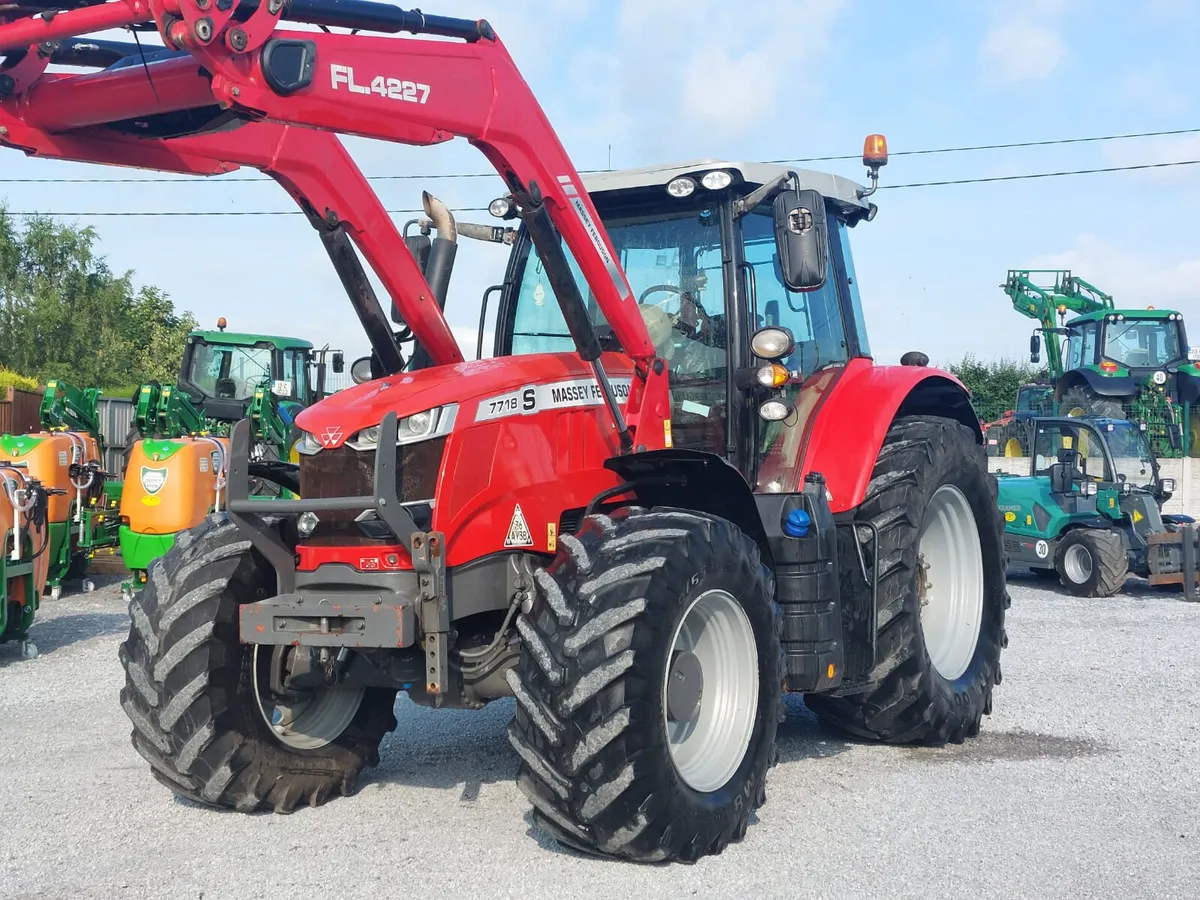 Massey ferguson 7718s tractor - Image 1