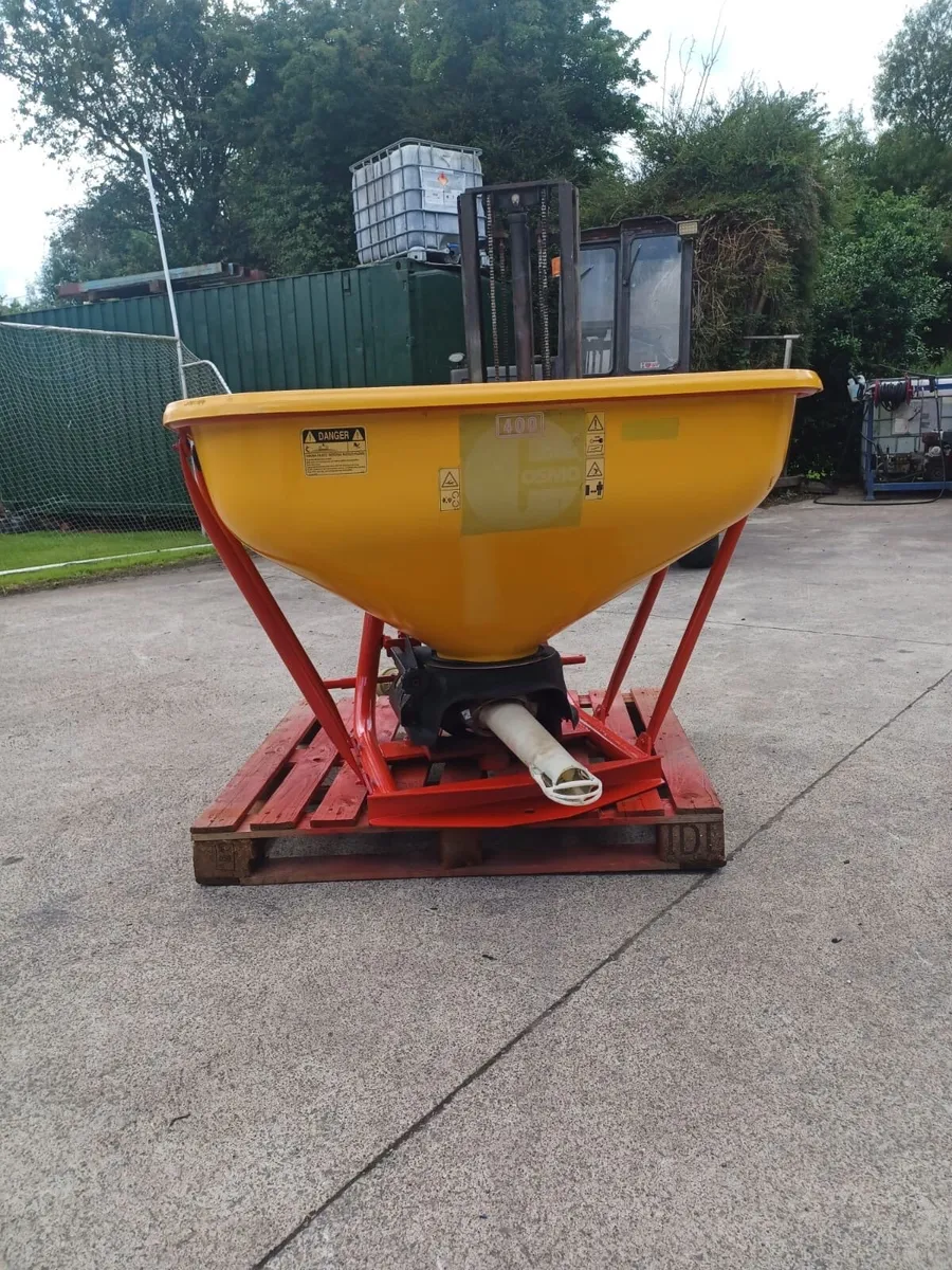 Fertiliser Spreader - Image 3