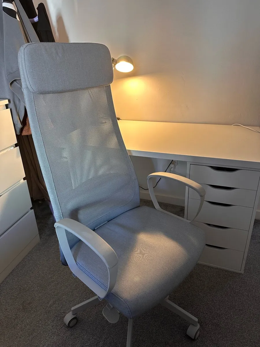 Markus Chair - Image 1