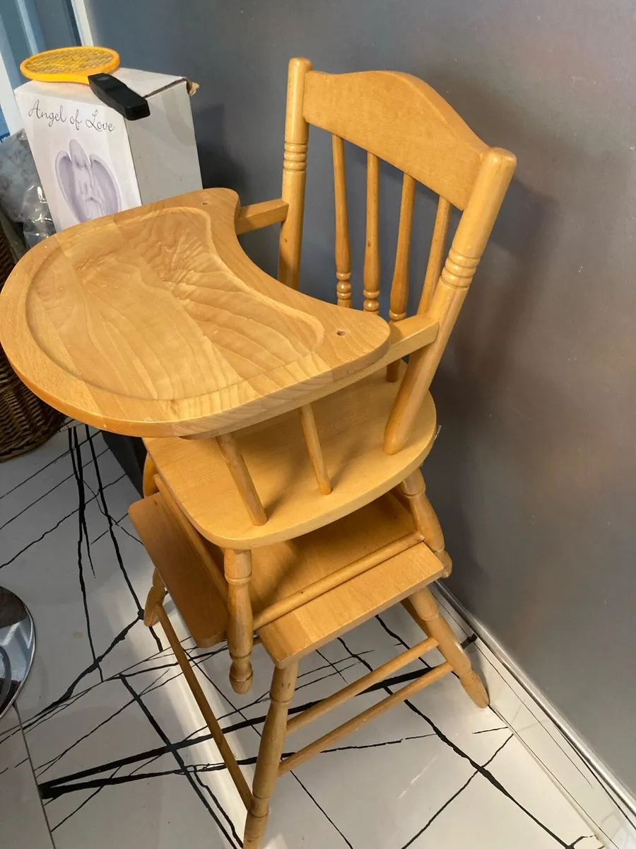 Child’s high chair - Image 1