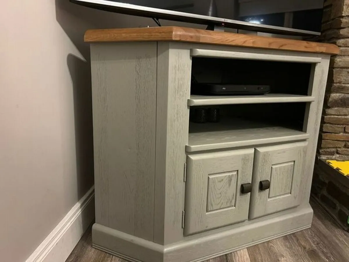 TV Stand - Image 2