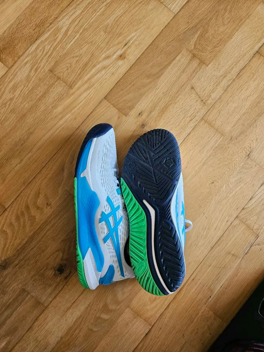 Asics tennis shoes - Image 2