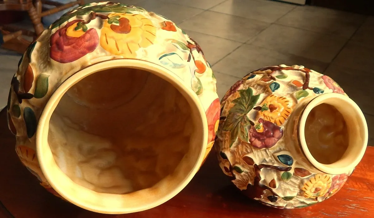 2 Staffordshire Handpainted Indian Tree Vases - Image 3