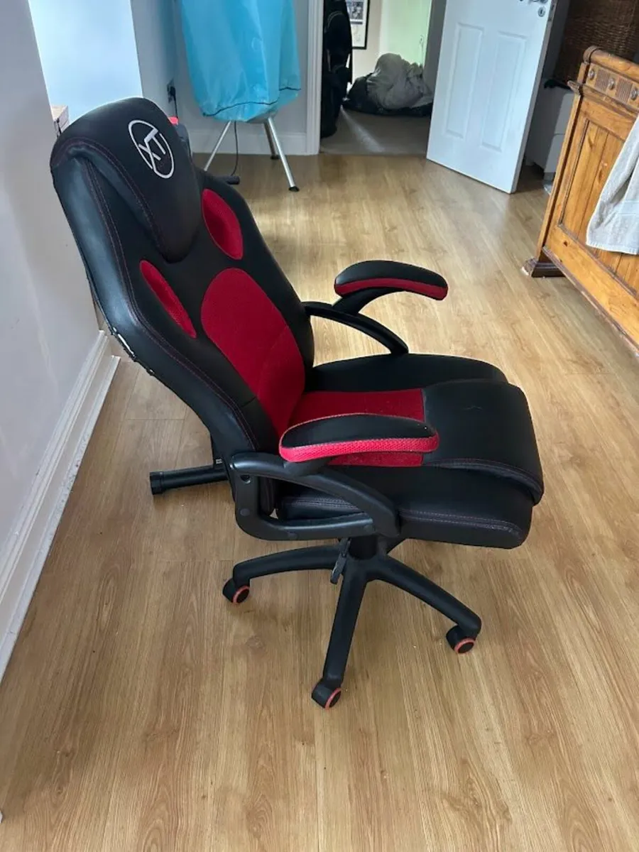 Gaming chair - Image 1