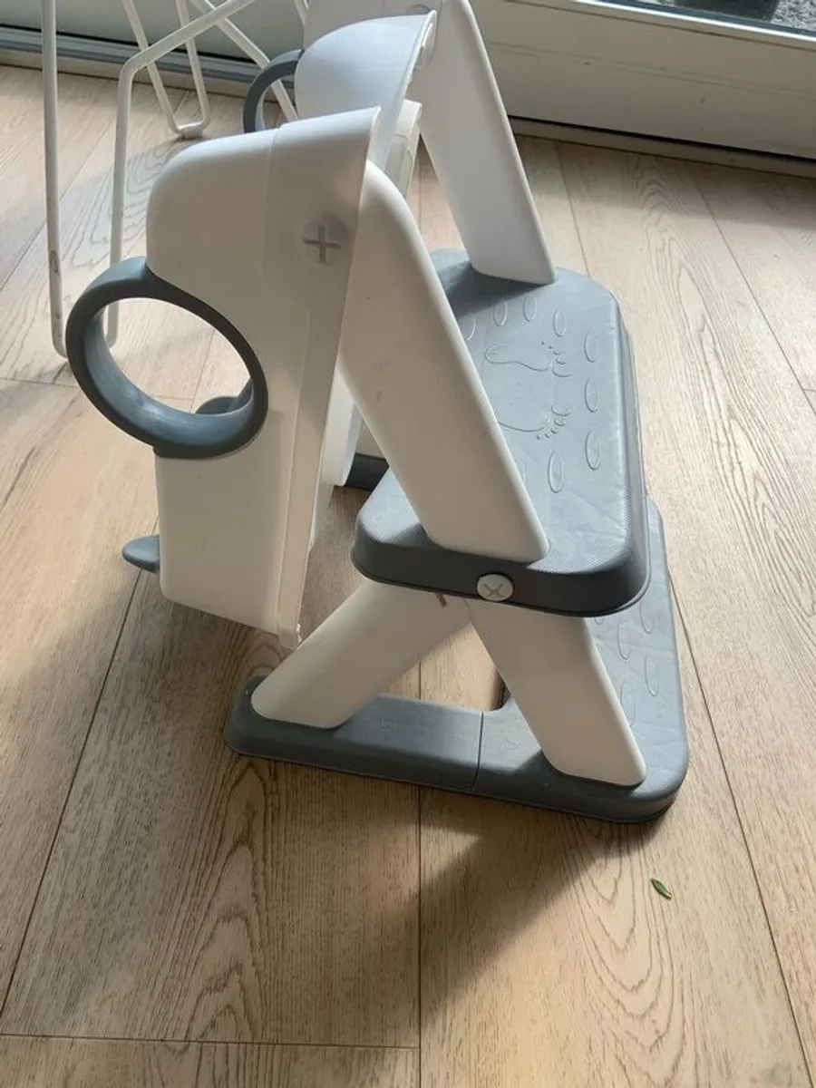 Toilet seat - Image 2