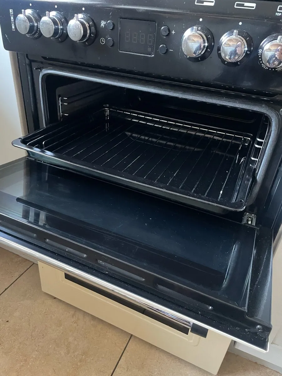 Electric Oven - Image 4