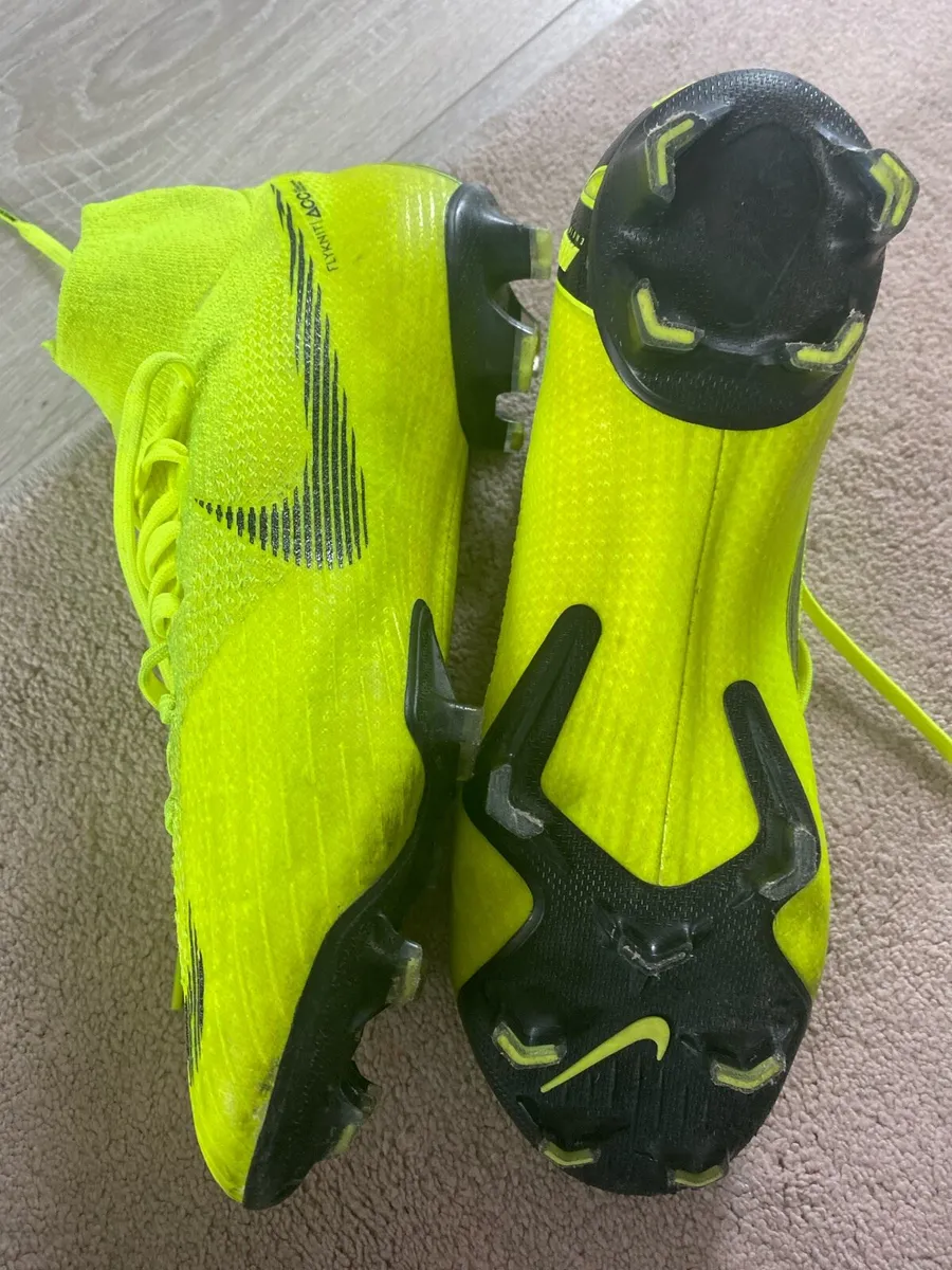 Soccer/football boots - Image 4