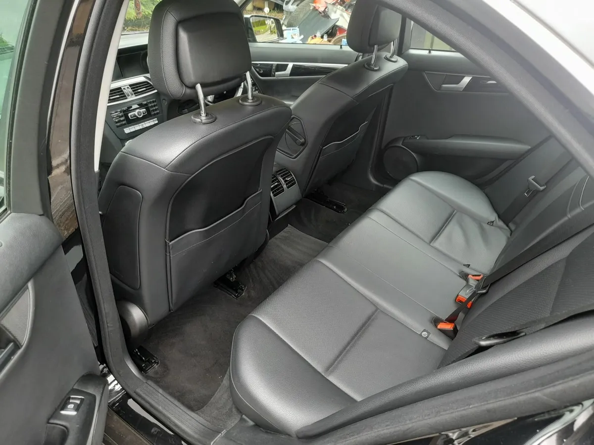 Mercedes-Benz C-Class 2014 - Image 4