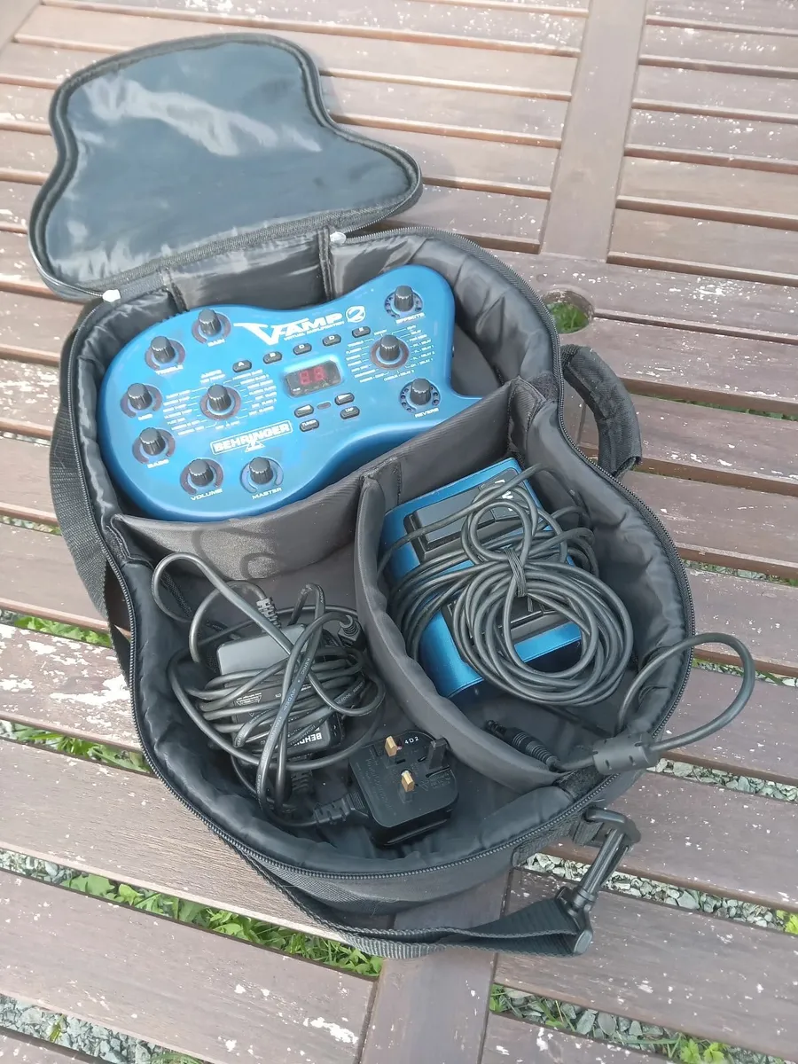 Behringer V-Amp 2