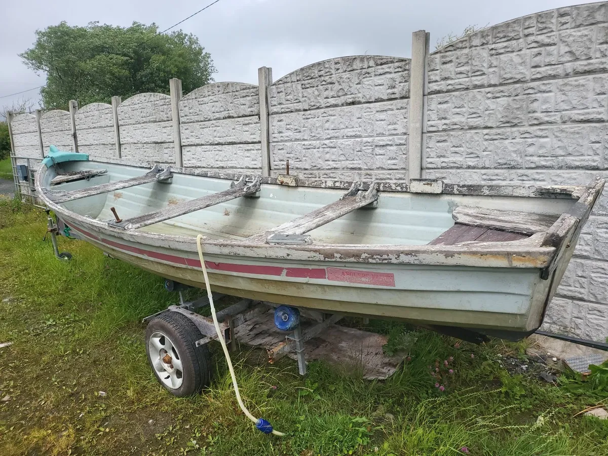 19FT ANGLERS FANCY BOAT and trailer REDUCED - Image 1