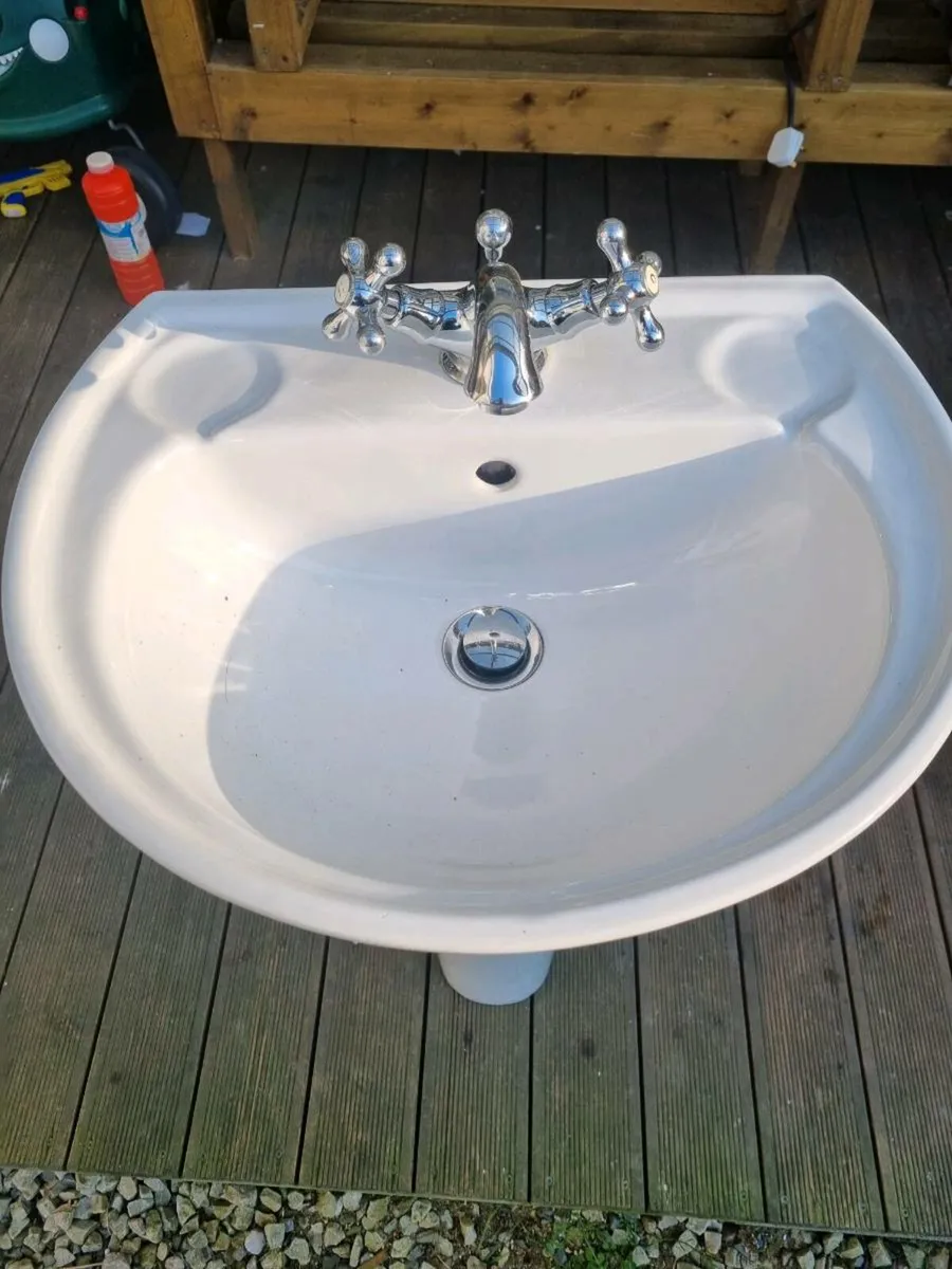 Sink - Image 1