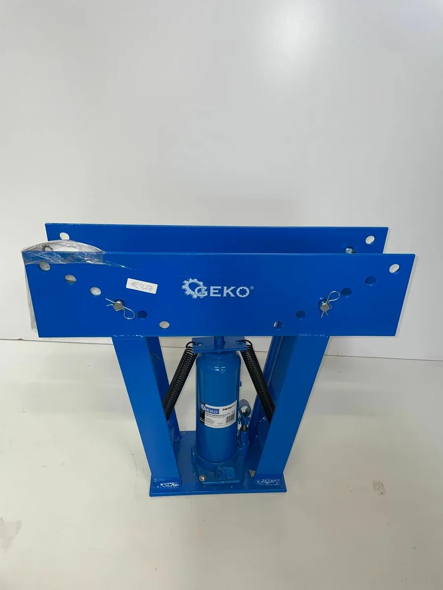 Geko 16 Ton Hydraulic Bender G02041 - Image 1