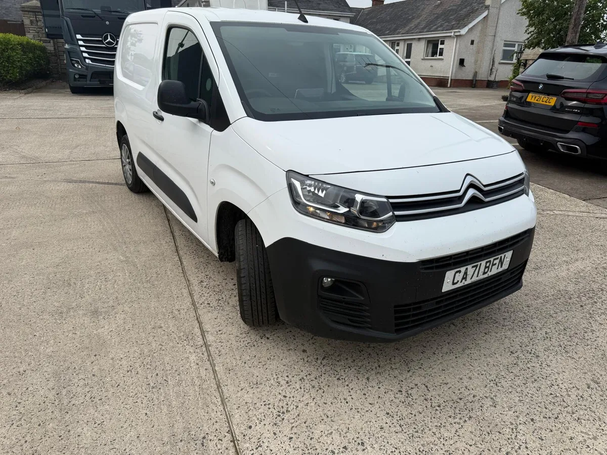 Citroen Berlingo 2021 - Image 2