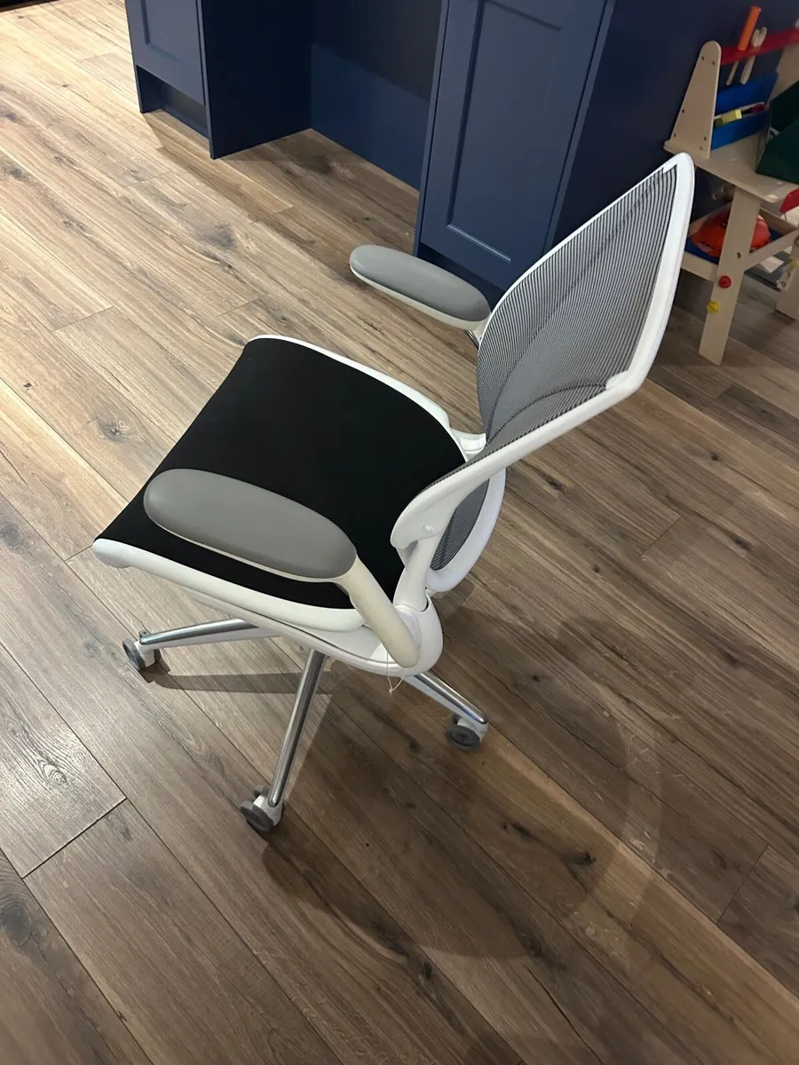 Humanscale Desk and Chair - Image 3